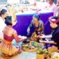 Sepasang penganten Bali melangsungkan upacara pernikahan menurut adat Bali. (balisaja.com/istimewa)