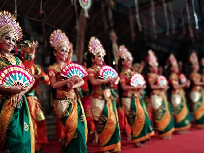 
					Antara Janger Bali Utara dan Bali Selatan