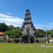 Pura Gunung Payung di Desa Kutuh, Kecamatan Kuta Selatan, Badung.