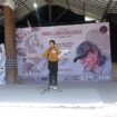 Salah seorang peserta Lomba Baca Puisi Festival Umbu Landu Paranggi (FULP) 2023 di Jatijagat Kehidupan Puisi (JKP), Minggu, 6 Agustus 2023.