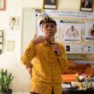 I Made Sujaya saat membedah buku kumpulan cerpen 