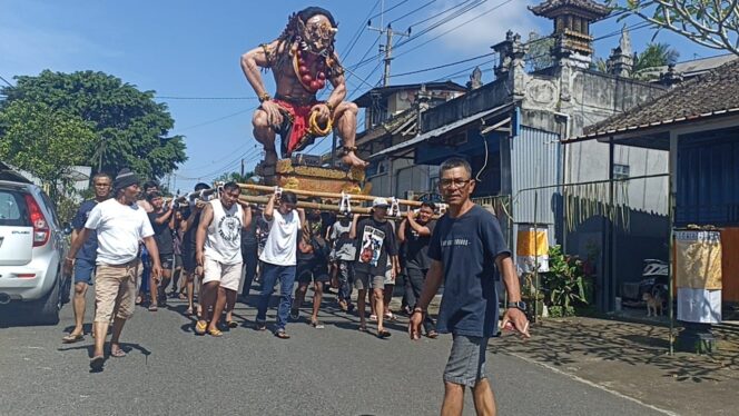 Salah satu ogoh-ogoh di Pupuan, Tabanan.